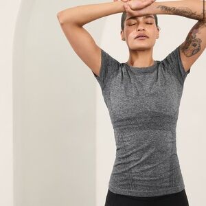 Athleta momentum seamless tee